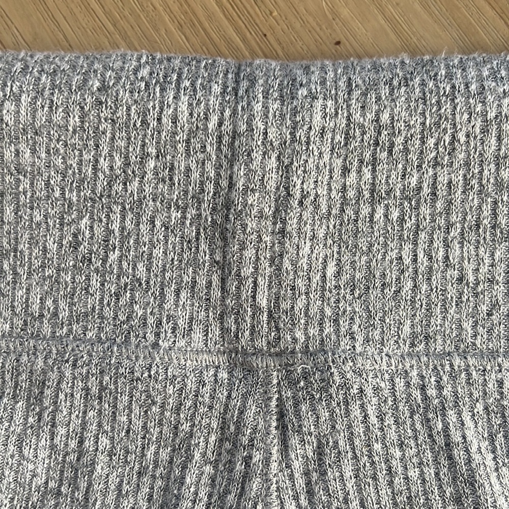 RAG & BONE Gray Ribbed Knit Bike Shorts • SM - Picture 9 of 11